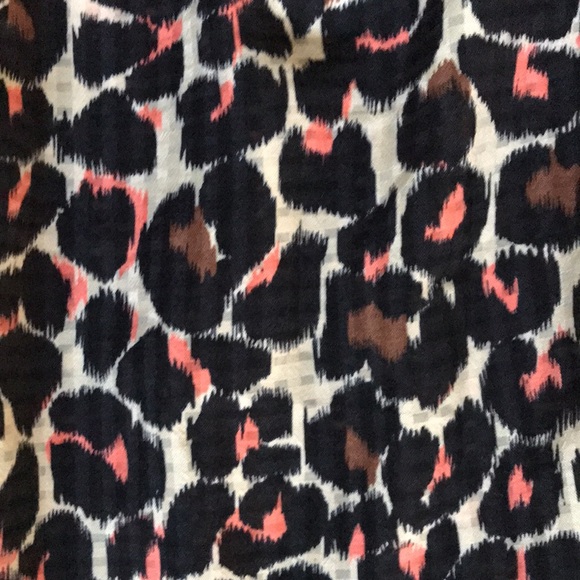 Who What Wear Sleeveless Top - Picture 2 of 7